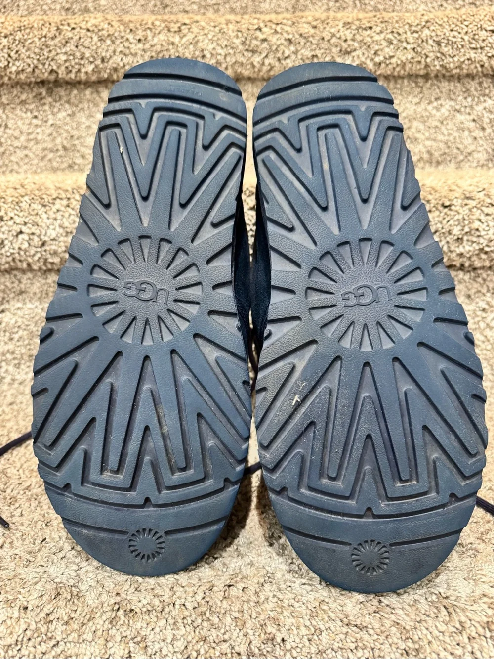 UGG Neumel Men’s Navy Chukka Ankle Boots Sz 11 Suede S/N 3236